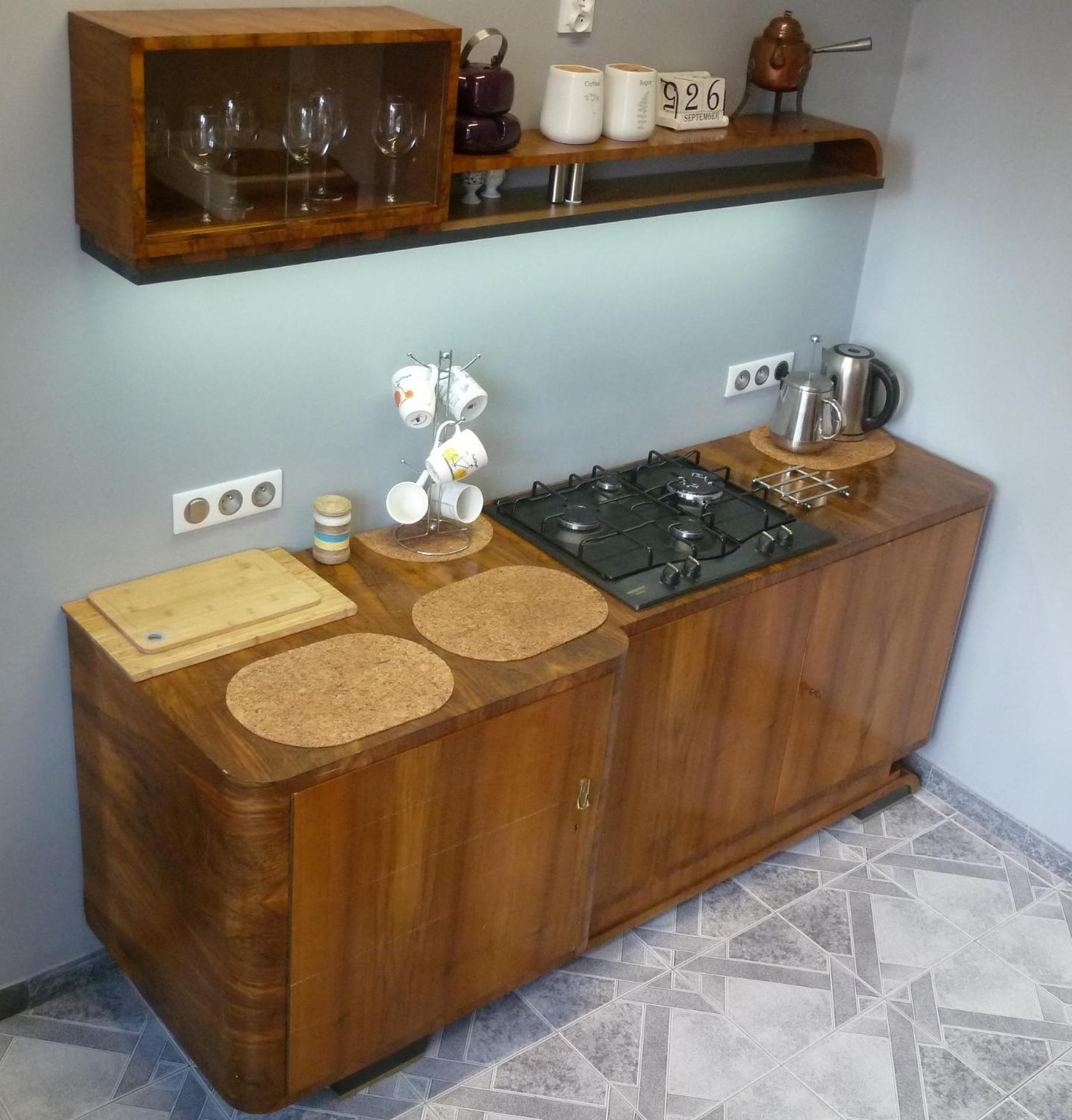 Center Apartment *