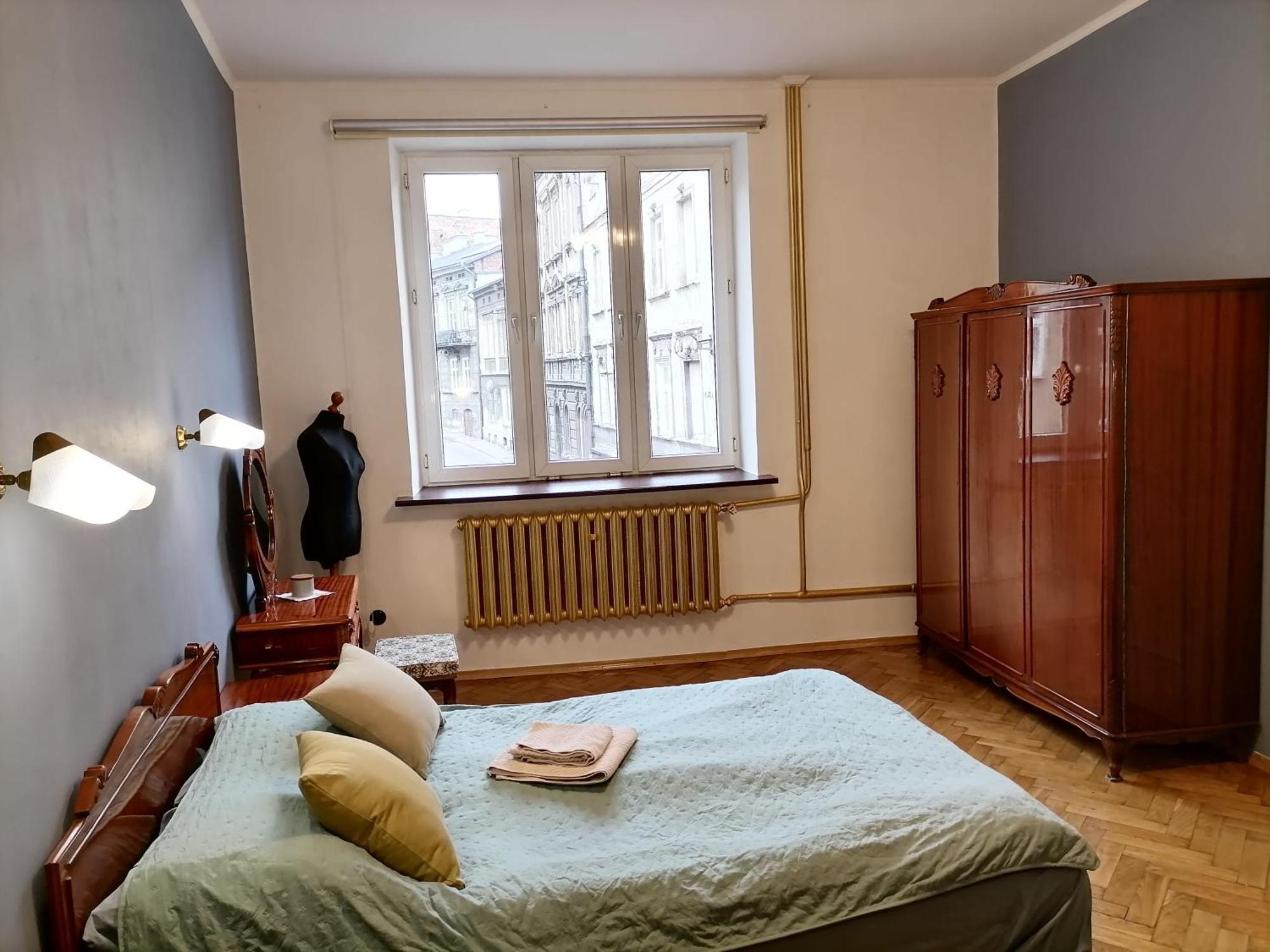 Center Apartment *
